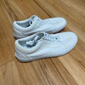 Vans - White Low-Top Sneakers